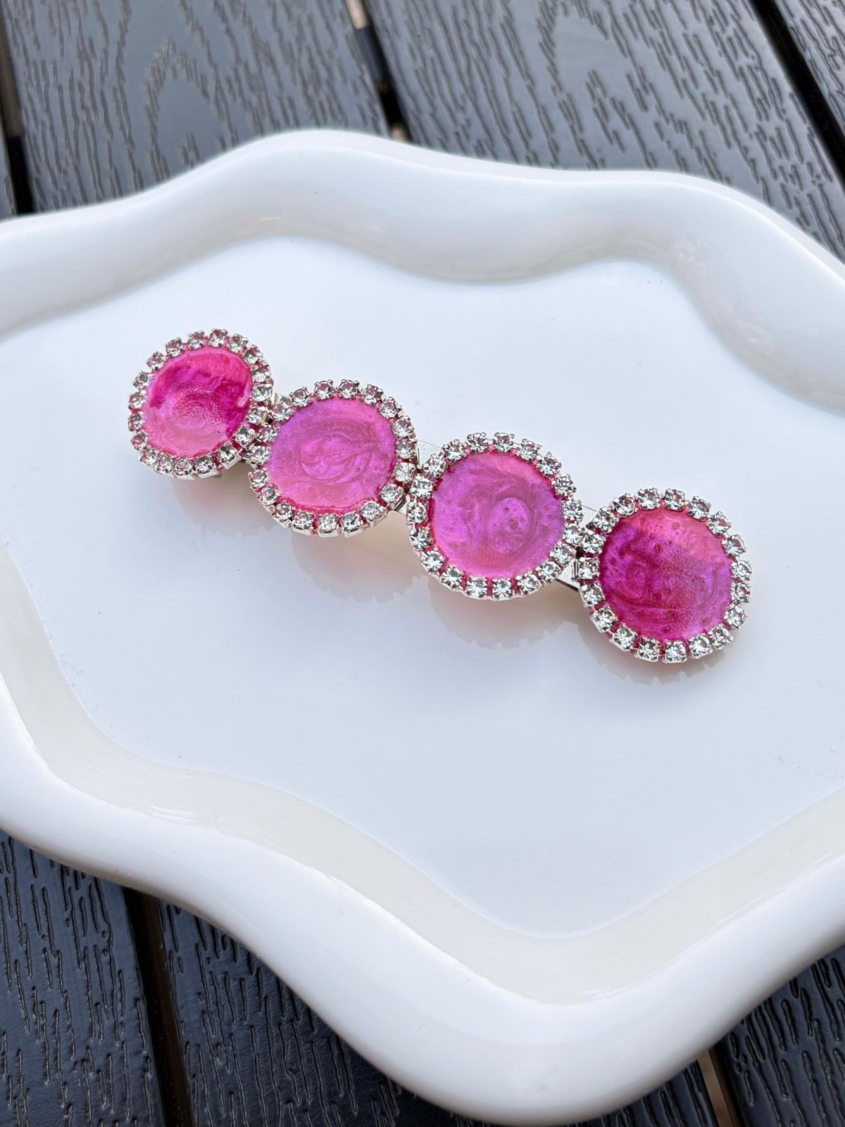 Broche fucsia